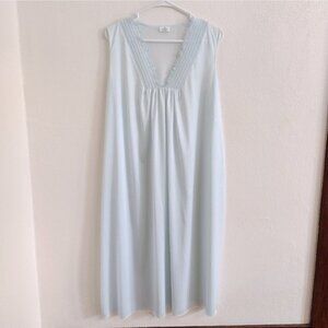 Vintage Milco New York USA Sleeveless Nightgown Lingerie Womens L Blue Smocked